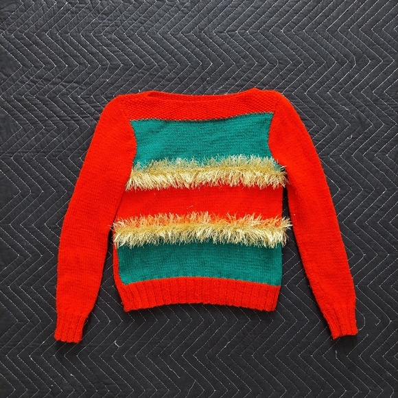 Christmas Sweater and Scarf Handcrafted Red Green Hold Small - Picture 9 of 10